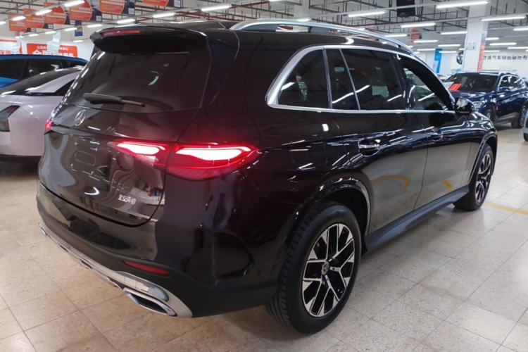 Used Mercedes-Benz GLC 2024 GLC 260 L 4MATIC Luxury Model 5 Seats Rear Right 45 Deg