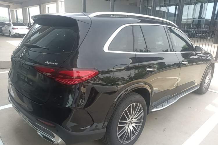 Used Mercedes-Benz GLC 2024 Refreshed GLC 300 L 4MATIC Dynamic Version 5 Seats Rear