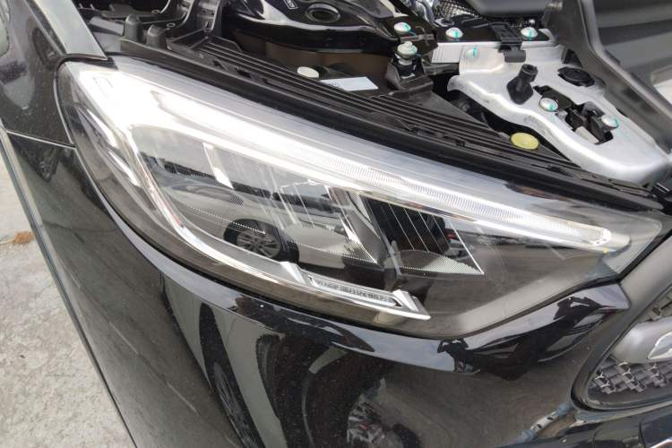 Used Mercedes-Benz GLC 2024 GLC 300 L 4MATIC Dynamic Edition 7-seater Right Front Headlight