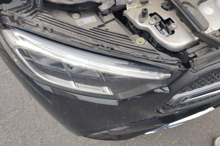 Used Mercedes-Benz GLC 2024 GLC 300 L 4MATIC Dynamic Edition 5-seater Right Front Headlight