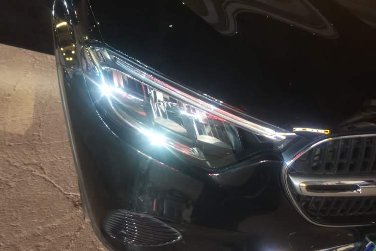 Used Mercedes-Benz GLC 2024 GLC 260 L 4MATIC Dynamic Edition 5-seater Right Front Headlight