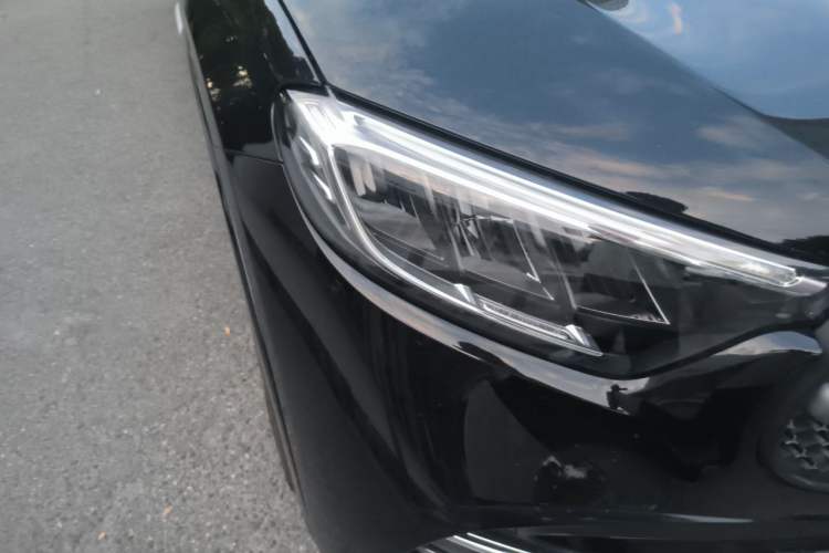 Used Mercedes-Benz GLC 2024 GLC 260 L 4MATIC Luxury Model 5 Seats Right Front Headlight