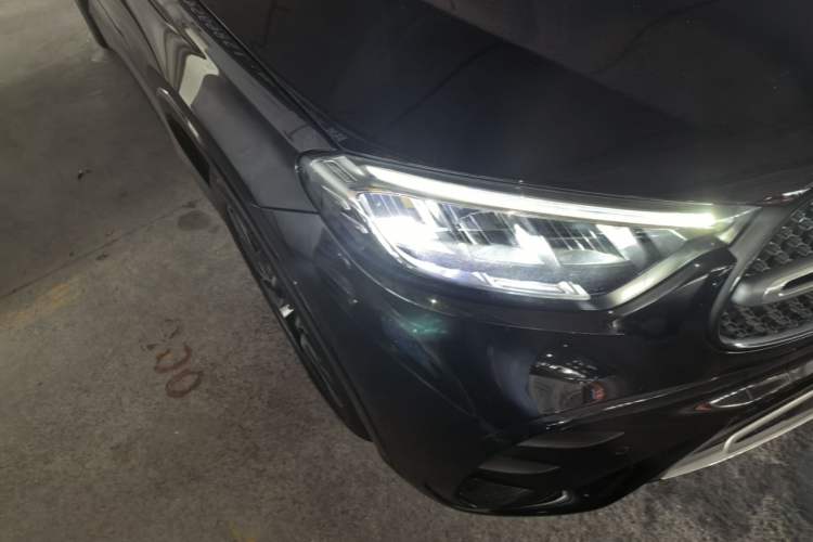 Used Mercedes-Benz GLC 2024 GLC 260 L 4MATIC Luxury Model 5 Seats Right Front Headlight