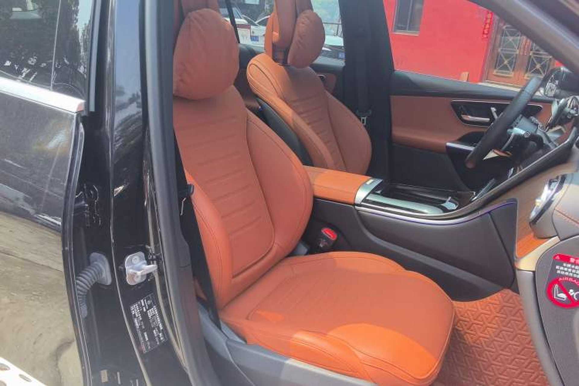 Used Mercedes-Benz GLC 2024 Refreshed GLC 300 L 4MATIC Dynamic Version 5 Seats Right Front Seat