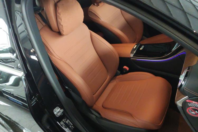 Used Mercedes-Benz GLC 2024 GLC 300 L 4MATIC Dynamic Edition 5-seater Right Front Seat
