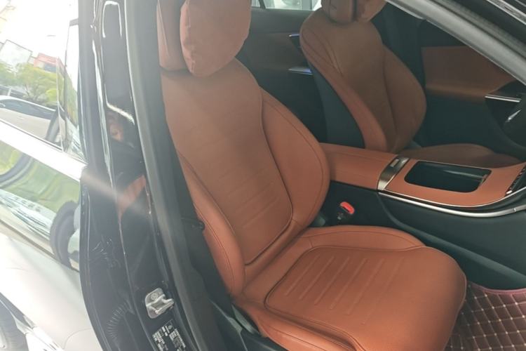 Used Mercedes-Benz GLC 2024 GLC 260 L 4MATIC Dynamic Edition 5-seater Right Front Seat