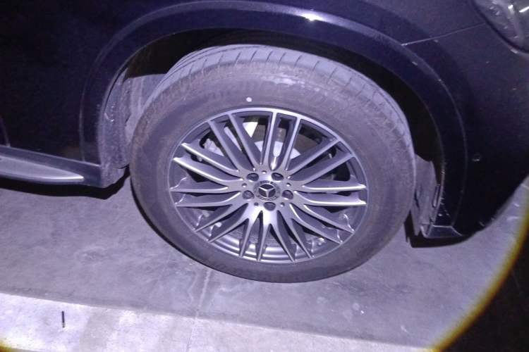 Used Mercedes-Benz GLC 2024 GLC 300 L 4MATIC Dynamic Edition 5-seater Right Front Wheel Hub