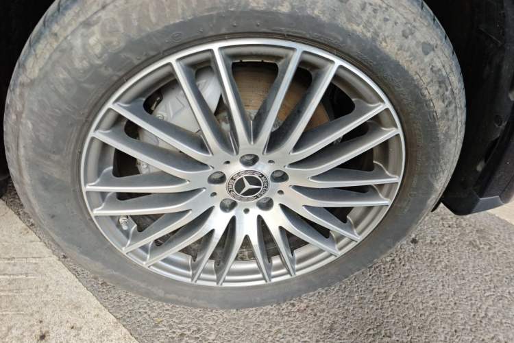 Used Mercedes-Benz GLC 2024 GLC 300 L 4MATIC Dynamic Edition 7-seater Right Front Wheel Hub
