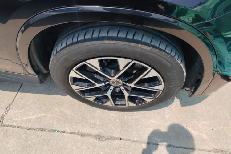 Used Mercedes-Benz GLC 2024 GLC 260 L 4MATIC Luxury Model 5 Seats Right Front Wheel Hub