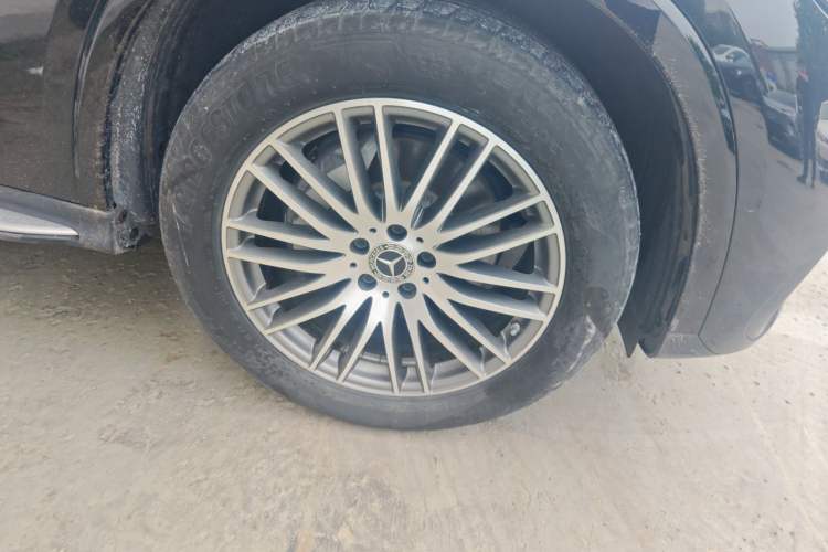 Used Mercedes-Benz GLC 2024 GLC 300 L 4MATIC Dynamic Edition 5-seater Right Front Wheel Hub