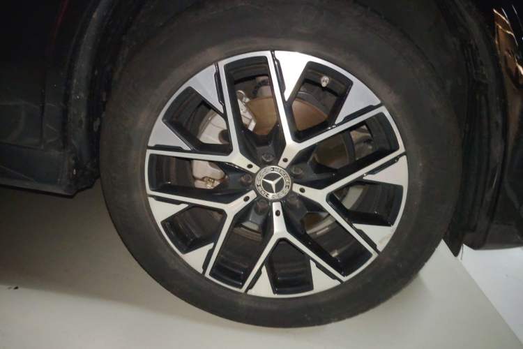 Used Mercedes-Benz GLC 2024 GLC 260 L 4MATIC Luxury Model 5 Seats Right Front Wheel Hub