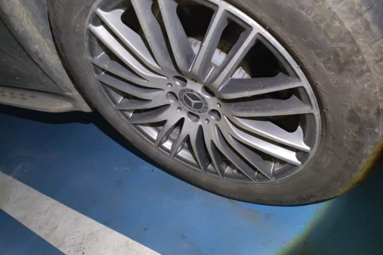 Used Mercedes-Benz GLC 2024 GLC 300 L 4MATIC Dynamic Edition 5-seater Right Front Wheel Hub