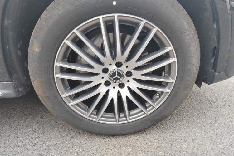 Used Mercedes-Benz GLC 2024 GLC 300 L 4MATIC Dynamic Edition 5-seater Right Front Wheel Hub