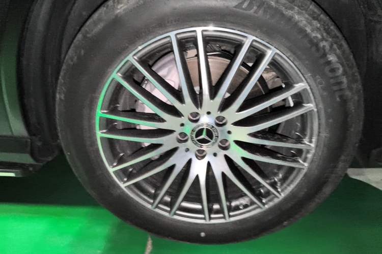 Used Mercedes-Benz GLC 2024 GLC 300 L 4MATIC Dynamic Edition 5-seater Right Front Wheel Hub