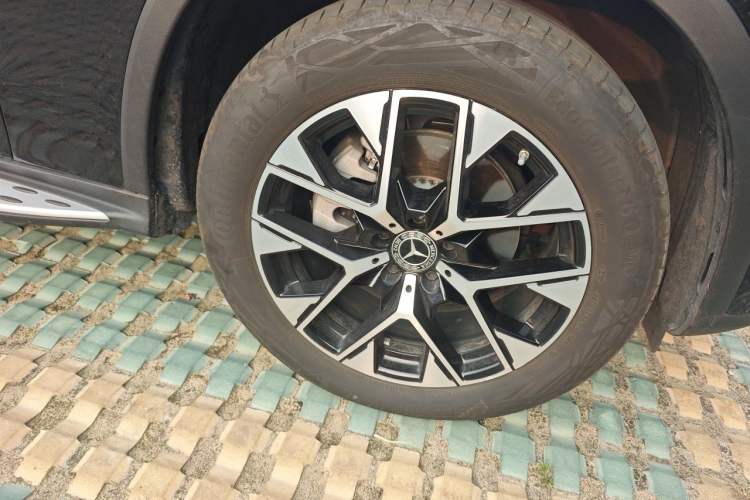 Used Mercedes-Benz GLC 2024 GLC 260 L 4MATIC Dynamic Edition 5-seater Right Front Wheel Hub
