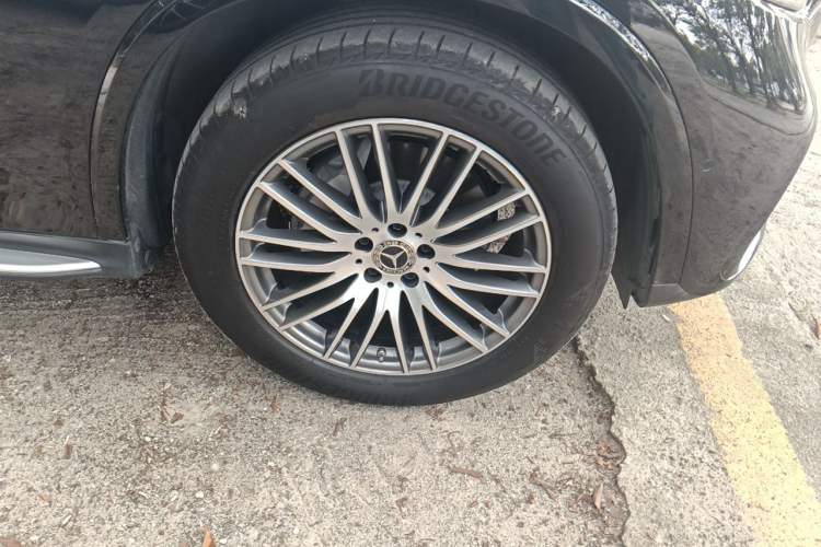 Used Mercedes-Benz GLC 2024 GLC 300 L 4MATIC Dynamic Edition 5-seater Right Front Wheel Hub