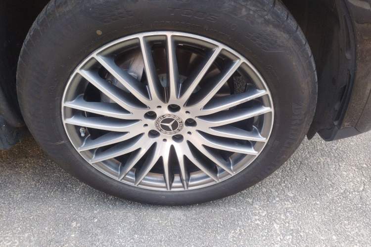 Used Mercedes-Benz GLC 2024 GLC 300 L 4MATIC Dynamic Edition 5-seater Right Front Wheel Hub