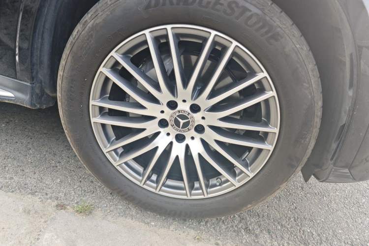 Used Mercedes-Benz GLC 2024 GLC 300 L 4MATIC Dynamic Edition 5-seater Right Front Wheel Hub
