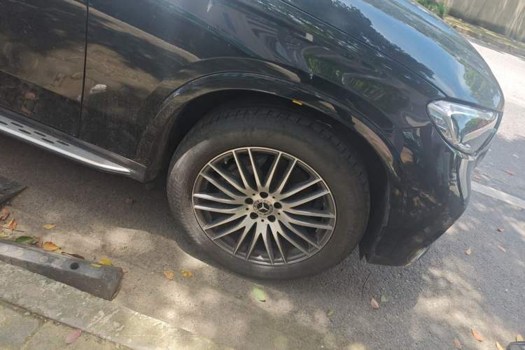 Used Mercedes-Benz GLC 2024 GLC 300 L 4MATIC Dynamic Edition 5-seater Right Front Wheel Hub