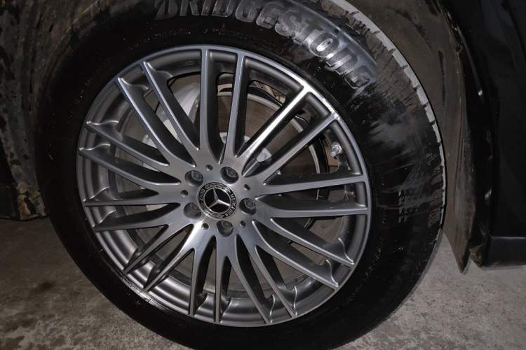 Used Mercedes-Benz GLC 2024 GLC 300 L 4MATIC Dynamic Edition 5-seater Right Front Wheel Hub