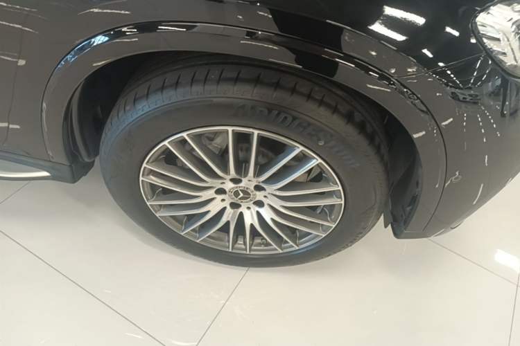 Used Mercedes-Benz GLC 2024 GLC 300 L 4MATIC Dynamic Edition 5-seater Right Front Wheel Hub
