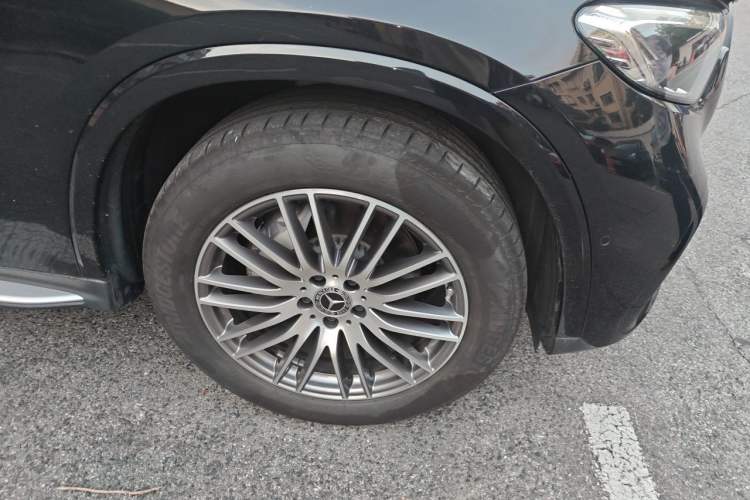 Used Mercedes-Benz GLC 2024 GLC 300 L 4MATIC Dynamic Edition 5-seater Right Front Wheel Hub