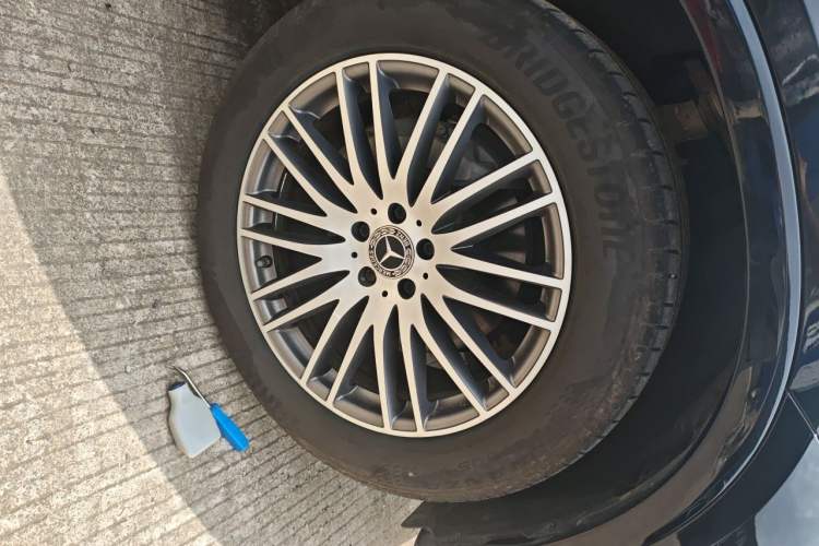 Used Mercedes-Benz GLC 2024 GLC 300 L 4MATIC Dynamic Edition 5-seater Right Front Wheel Hub