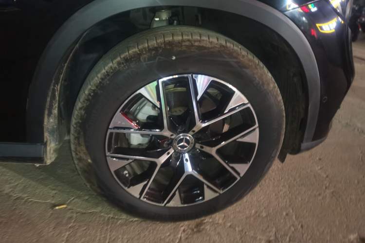 Used Mercedes-Benz GLC 2024 GLC 260 L 4MATIC Dynamic Edition 5-seater Right Front Wheel Hub