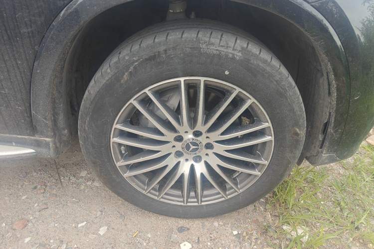 Used Mercedes-Benz GLC 2024 GLC 300 L 4MATIC Dynamic Edition 7-seater Right Front Wheel Hub