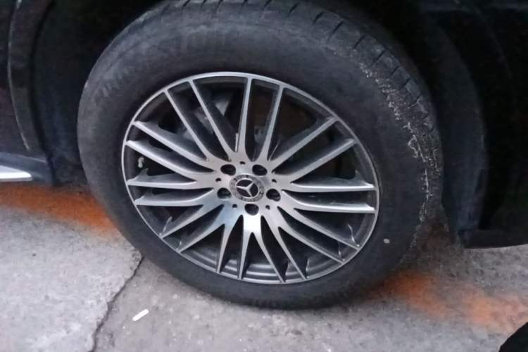 Used Mercedes-Benz GLC 2024 GLC 300 L 4MATIC Dynamic Edition 5-seater Right Front Wheel Hub