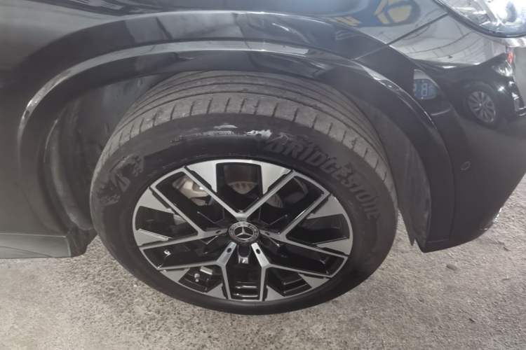 Used Mercedes-Benz GLC 2024 GLC 260 L 4MATIC Luxury Model 5 Seats Right Front Wheel Hub