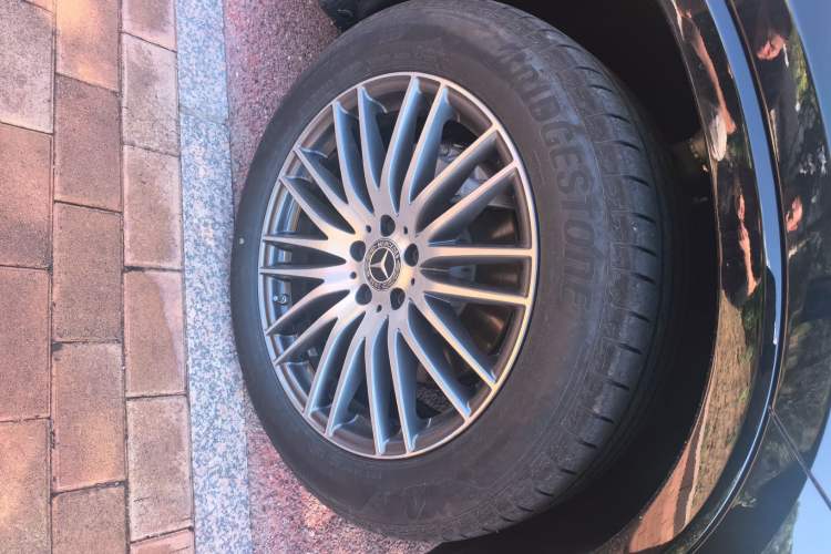 Used Mercedes-Benz GLC 2024 GLC 300 L 4MATIC Dynamic Edition 5-seater Right Front Wheel Hub