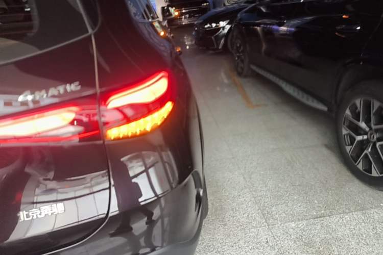 Used Mercedes-Benz GLC 2024 Refreshed GLC 260 L 4MATIC Luxury Version 7-Seater Right Rear Taillight