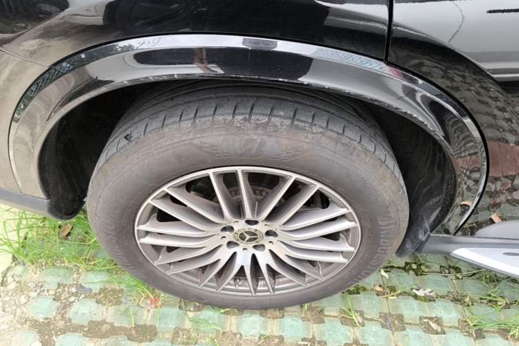 Used Mercedes-Benz GLC 2024 GLC 300 L 4MATIC Dynamic Edition 5-seater Right Rear Wheel Hub