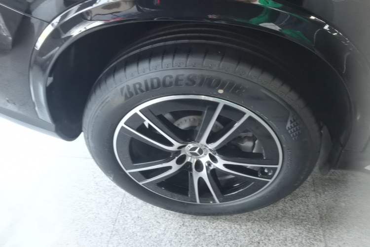 Used Mercedes-Benz GLC 2024 Refreshed GLC 260 L 4MATIC Luxury Version 7-Seater Right Rear Wheel Hub