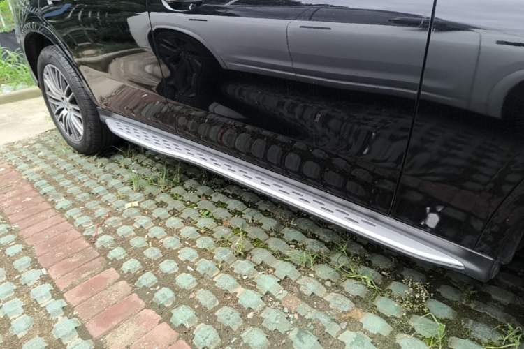 Used Mercedes-Benz GLC 2024 GLC 300 L 4MATIC Dynamic Edition 5-seater Right Side Sill