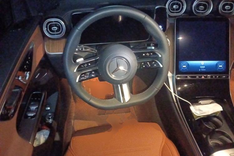 Used Mercedes-Benz GLC 2024 GLC 300 L 4MATIC Dynamic Edition 5-seater Steering Wheel