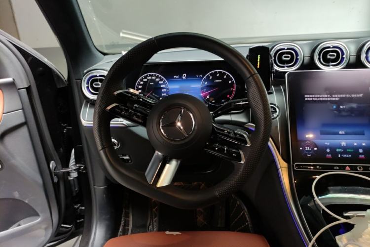 Used Mercedes-Benz GLC 2024 Refreshed GLC 300 L 4MATIC Dynamic Version 5 Seats Steering Wheel