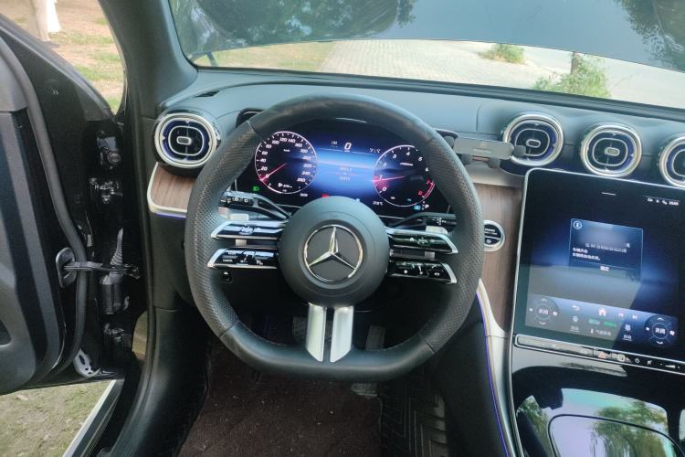 Used Mercedes-Benz GLC 2024 GLC 300 L 4MATIC Dynamic Edition 5-seater Steering Wheel