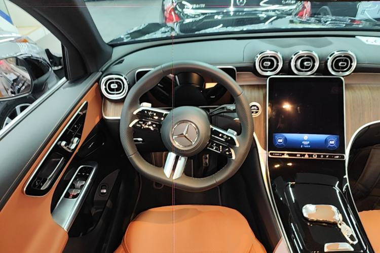 Used Mercedes-Benz GLC 2024 Refreshed GLC 300 L 4MATIC Dynamic Version 7-Seater Steering Wheel
