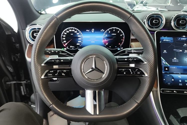 Used Mercedes-Benz GLC 2024 Refreshed GLC 300 L 4MATIC Dynamic Version 7-Seater Steering Wheel