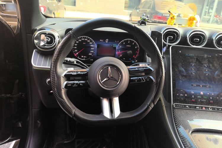 Used Mercedes-Benz GLC 2024 Refreshed GLC 300 L 4MATIC Dynamic Version 5 Seats Steering Wheel