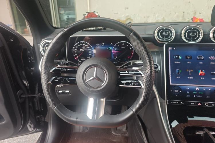 Used Mercedes-Benz GLC 2024 Refreshed GLC 300 L 4MATIC Dynamic Version 5 Seats Steering Wheel