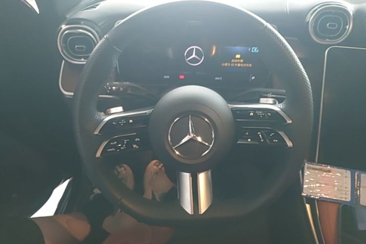 Used Mercedes-Benz GLC 2024 Refreshed GLC 300 L 4MATIC Dynamic Version 5 Seats Steering Wheel