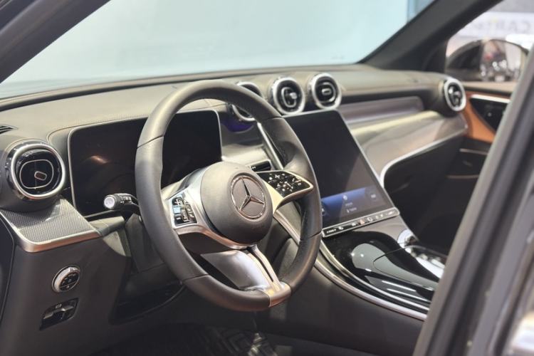 Used Mercedes-Benz GLC 2024 GLC 260 L 4MATIC Dynamic Edition 5-seater Steering Wheel