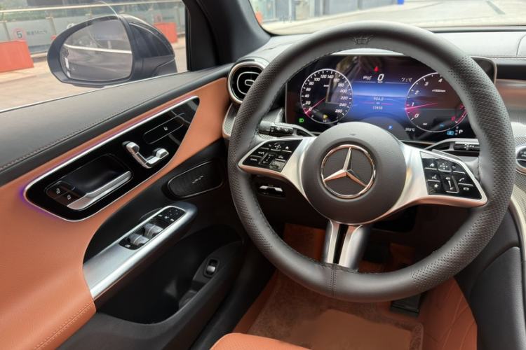 Used Mercedes-Benz GLC 2024 GLC 260 L 4MATIC Dynamic Edition 5-seater Steering Wheel