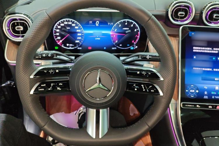 Used Mercedes-Benz GLC 2024 Refreshed GLC 300 L 4MATIC Dynamic Version 5 Seats Steering Wheel