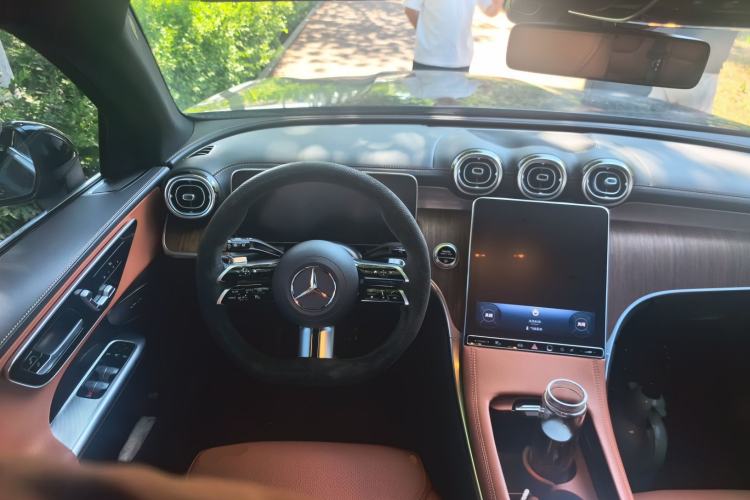 Used Mercedes-Benz GLC 2024 GLC 300 L 4MATIC Dynamic Edition 5-seater Steering Wheel