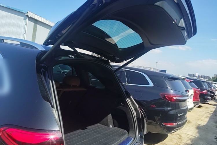 Used Mercedes-Benz GLC 2024 Refreshed GLC 300 L 4MATIC Dynamic Version 5 Seats Trunk