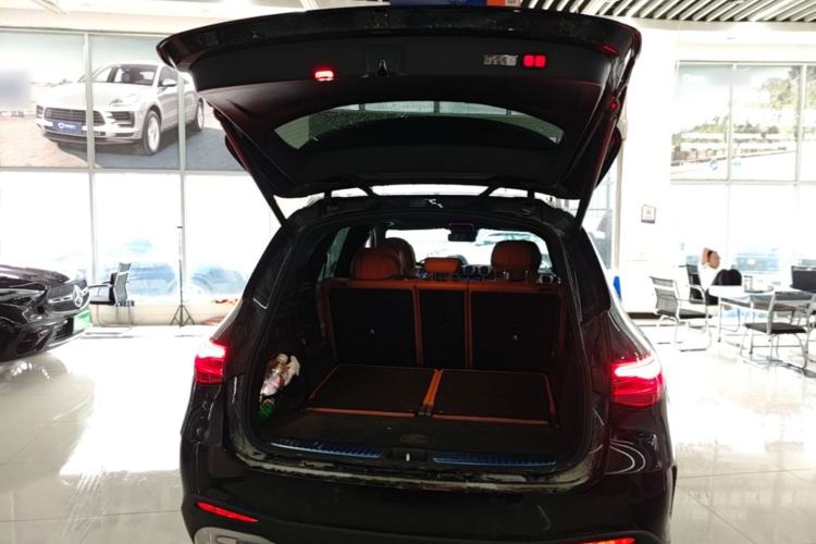 Used Mercedes-Benz GLC 2024 GLC 300 L 4MATIC Dynamic Edition 7-seater Trunk